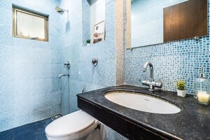 Bathroom in 2.5 BHK Apartment at Oberoi Realty Woods, Goregaon East – for Sale