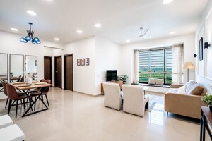 Living Room in 2.5 BHK Apartment at Oberoi Realty Woods, Goregaon East – for Sale