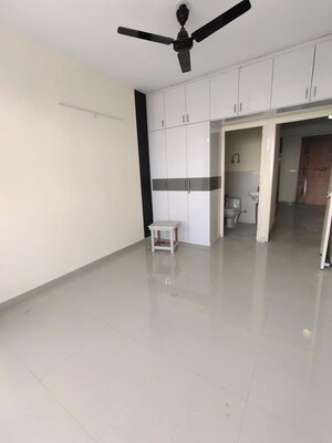 Room in 2 BHK Apartment at Pyramid Midtown, Sector 59 – for Rent