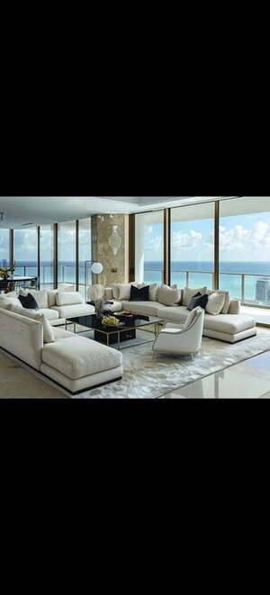 Team Area in 4 BHK Apartment at K Raheja Maestro, Juhu – for Sale