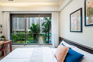 Master Bedroom in 2.5 BHK Apartment at Kalpataru Aura, Ghatkopar West – for Sale