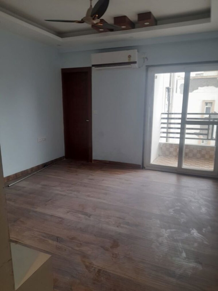 Room, ansal-esencia-amara-villas 3 Bedroom 2200 Sq.Ft. Apartment In Sector 67 Gurgaon 10646236