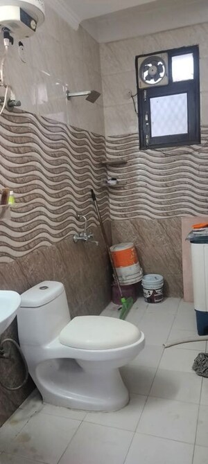 Bathroom in 1 BHK Builder Floor at Saket – for Rent
