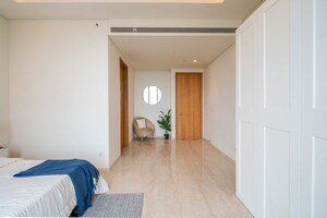 Room in 3 BHK Apartment at Forum Serendipity, Bandra Kurla Complex – for Sale