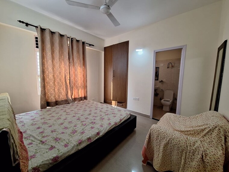 Bedroom, shree-vardhman-mantra 2 Bedroom 800 Sq.Ft. Apartment In Sector 67 Gurgaon 10646231