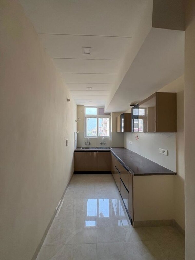 Kitchen, aura-homes 3 Bedroom 1850 Sq.Ft. Apartment In Patiala Road Zirakpur 10646225