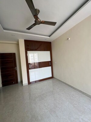 Room in 3 BHK Apartment at Aura Homes, Patiala Road – for Rent