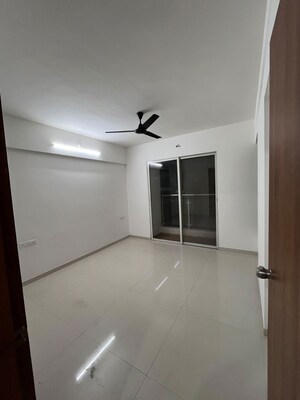 Room in 2.5 BHK Apartment at Krisala 41 Elite, Tathawade – for Rent