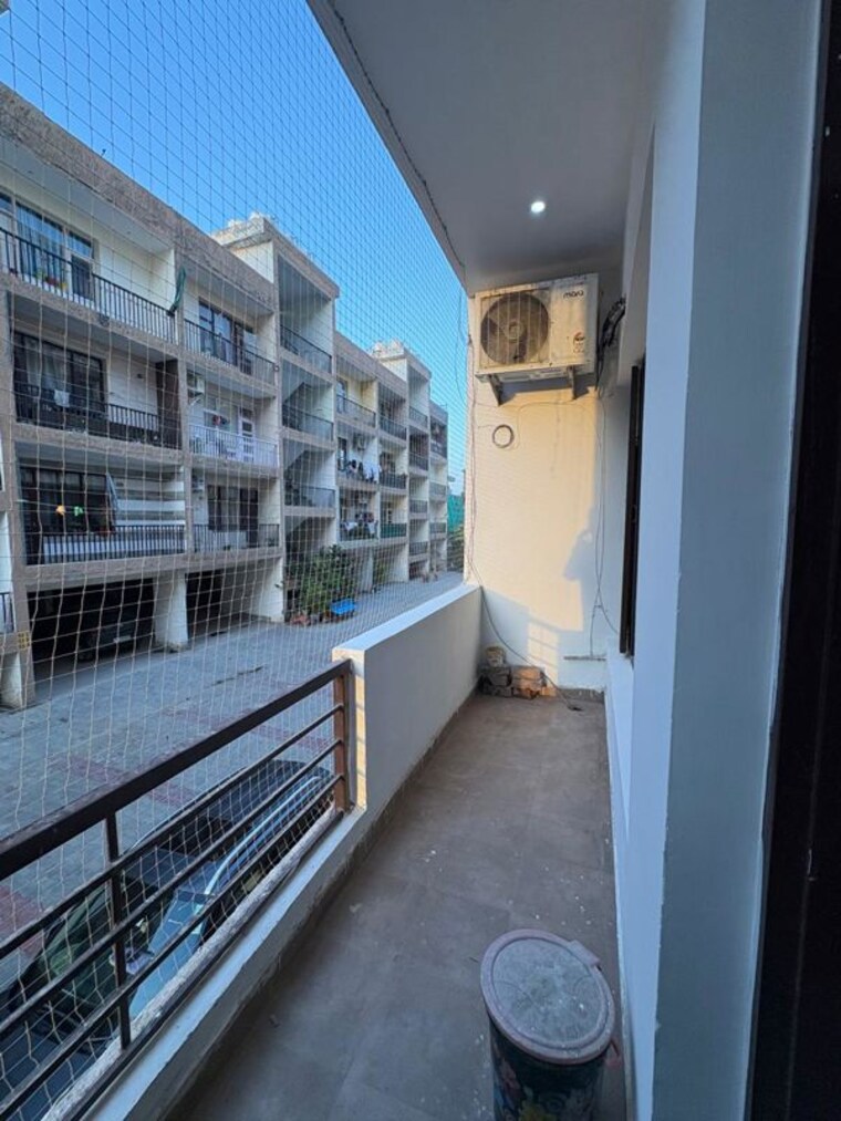 Balcony, highland-park-chandigarh 2 Bedroom 1650 Sq.Ft. Apartment In Bhabat Zirakpur 10646292