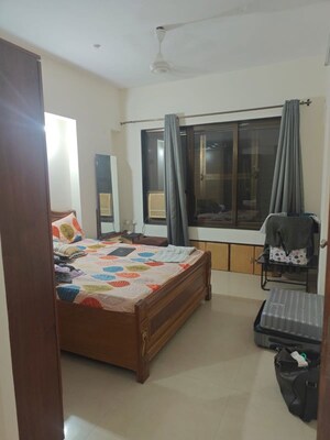 Bedroom in 2 BHK Apartment at Greenwoods CHS, Andheri East – for Rent