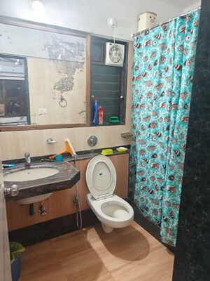 Bathroom in 2 BHK Apartment at Greenwoods CHS, Andheri East – for Rent