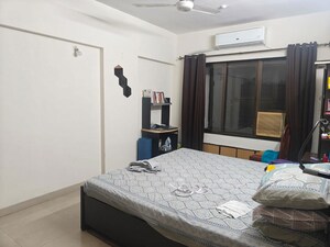 Bedroom in 2 BHK Apartment at Greenwoods CHS, Andheri East – for Rent