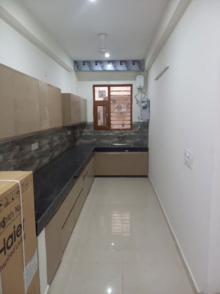 Kitchen, sector 52 3 Bedroom 1600 Sq.Ft. Builder Floor In Sector 52 Gurgaon 10646332