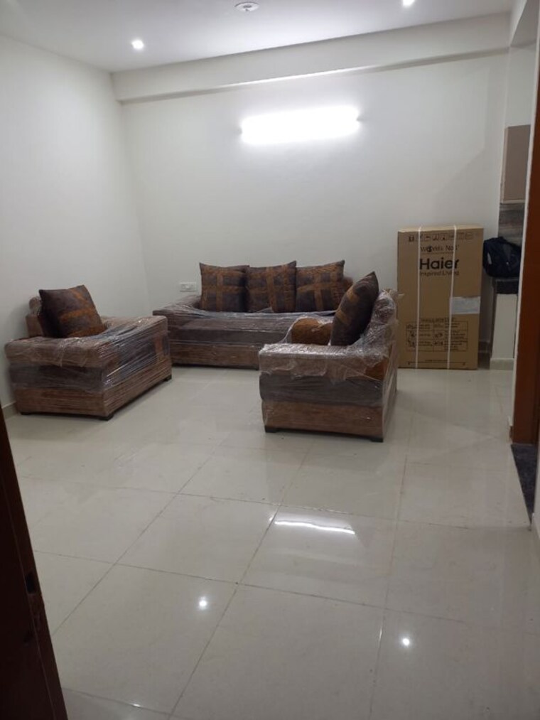 Living Room, sector 52 3 Bedroom 1600 Sq.Ft. Builder Floor In Sector 52 Gurgaon 10646332