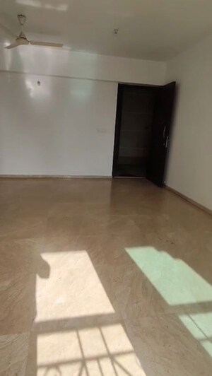 Bedroom in 2 BHK Apartment at Chembur – for Rent