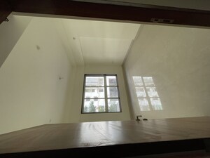 Room in 2 BHK Apartment at Godrej Prime, Chembur – for Rent