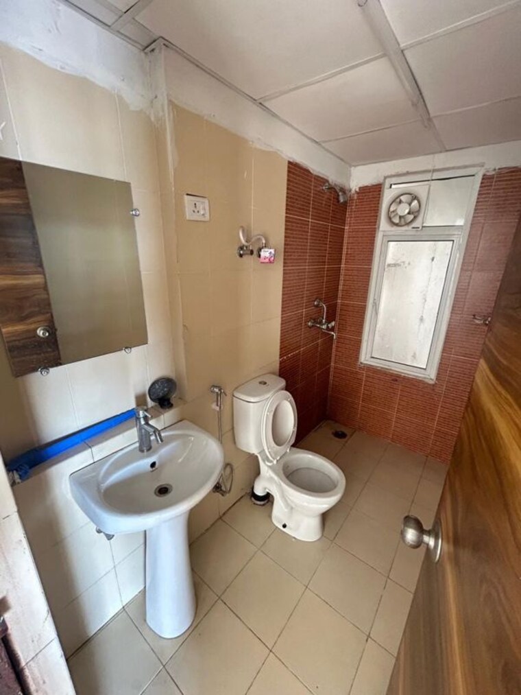 Bathroom, mahagun-my-woods  1000 Sq.Ft. Apartment In Sector 16c Greater Noida Greater Noida 10646343