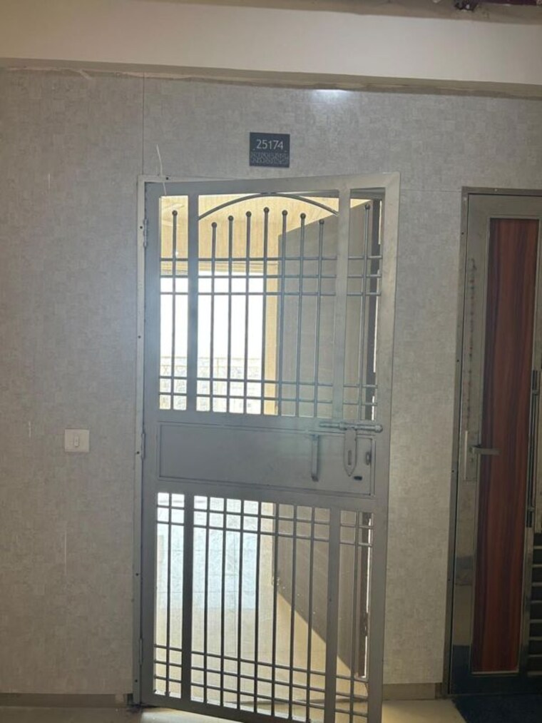 undefined, mahagun-my-woods  1000 Sq.Ft. Apartment In Sector 16c Greater Noida Greater Noida 10646343