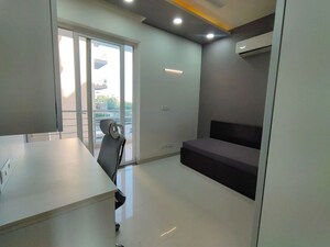 Team Area in 3 BHK Apartment at Capital Residency 360, Sector 70a – for Rent