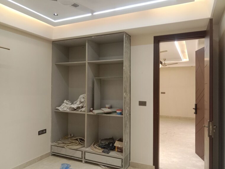 Kitchen, kailash colony 3 Bedroom 125 Sq.Yd. Builder Floor In Kailash Colony Delhi 10646416