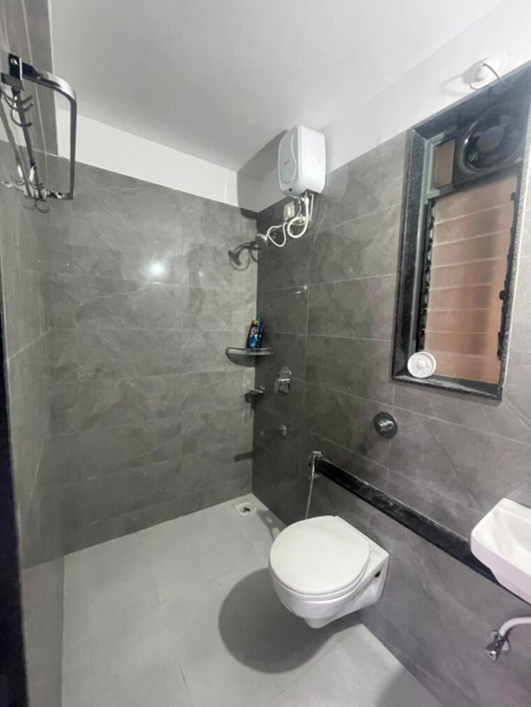 Bathroom, shapoorji-pallonji-sensorium 2 Bedroom 700 Sq.Ft. Apartment In Hinjewadi Pune 10646434