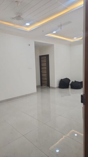 Room in 3 BHK Apartment at Hallmark Sunnyside, Manchirevula – for Rent