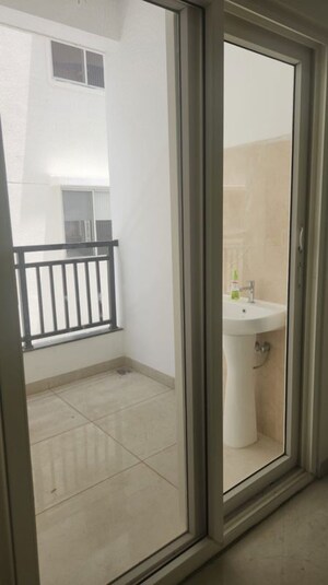 Room in 3 BHK Apartment at Hallmark Sunnyside, Manchirevula – for Rent