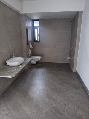 Room in 4 BHK Apartment at Sherwoods Opulent, Sevasi – for Sale