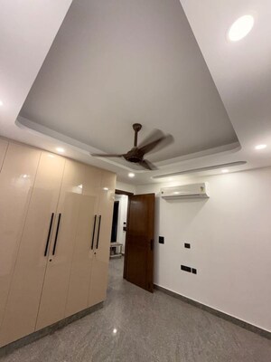 Room in 1 BHK Builder Floor at Neb Sarai – for Rent
