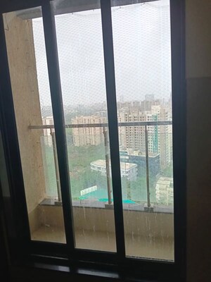 2 BHK Apartment For Rent in Rustomjee Elanza, Malad West