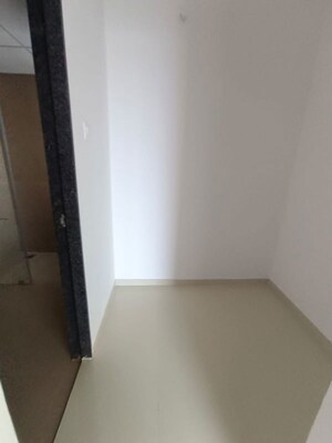 Room in 3 BHK Apartment at Runwal The Central Park, Chinchwad – for Sale