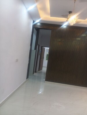 Room in 2 BHK Apartment at Patparganj – for Rent