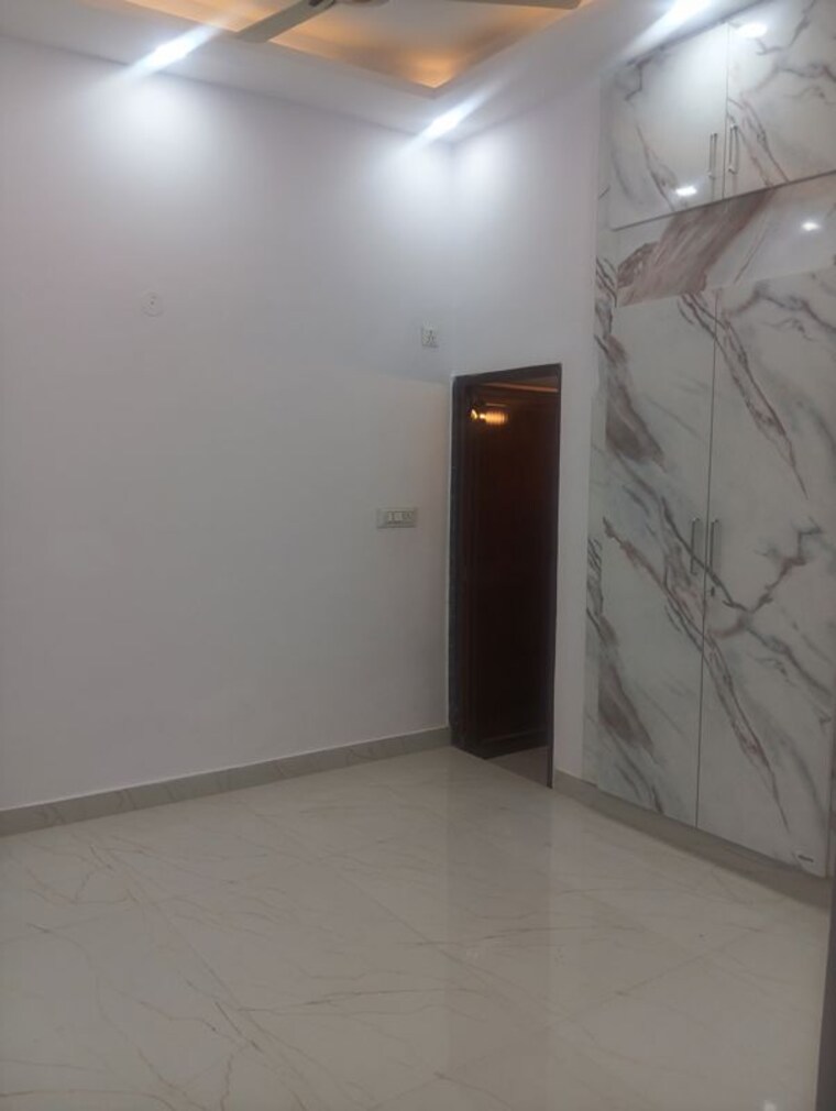 Room, patparganj 2 Bedroom 800 Sq.Ft. Apartment In Patparganj Delhi 10646511