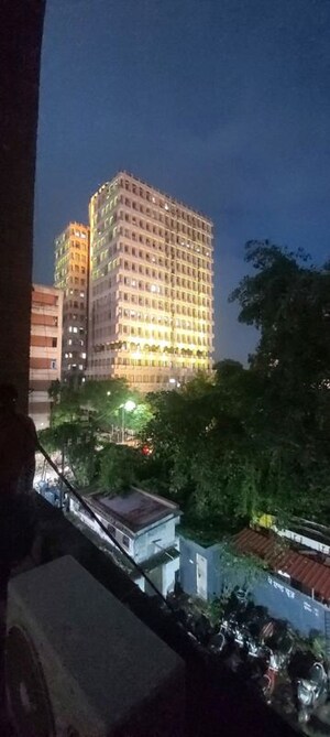  Office Space – Exterior View View at Hazratganj - for Rent