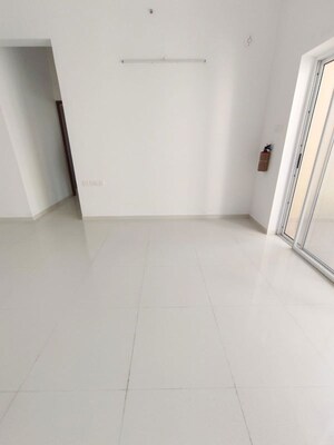 Room in 3 BHK Apartment at Runwal The Central Park, Chinchwad – for Sale
