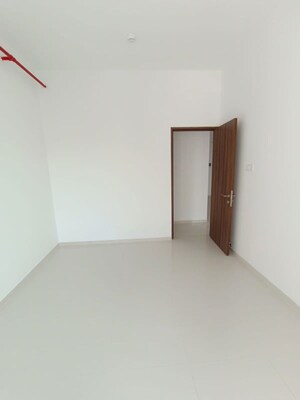 Room in 3 BHK Apartment at Runwal The Central Park, Chinchwad – for Sale