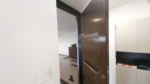 Furnished Amenities in 3 BHK Apartment at Wadala – for Rent