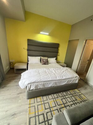 Bedroom in Studio Apartment at Silverglades Merchant Plaza, Sector 88 – for Rent
