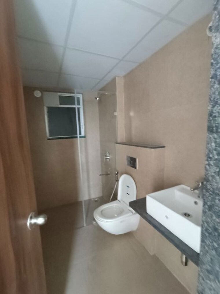 Bathroom, runwal-the-central-park 4 Bedroom 1847 Sq.Ft. Apartment In Chinchwad Pune 10646606