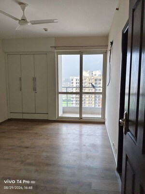 Room in 4 BHK Apartment at Lotus Panache, Sector 110 – for Rent