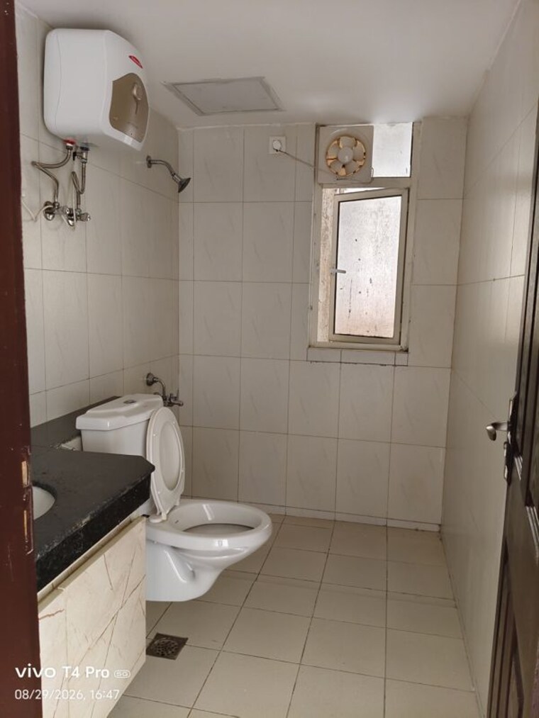 Bathroom, lotus-panache 4 Bedroom 2795 Sq.Ft. Apartment In Sector 110 Noida 10646540