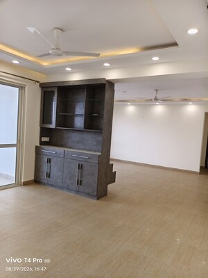 Room in 4 BHK Apartment at Lotus Panache, Sector 110 – for Rent
