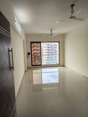 2 BHK Apartment For Rent in Raajyam Amity Apartments, Vakola