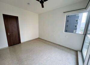 Room in 2 BHK Apartment at Courtyard by Narang Realty and The Wadhwa Group, Pokhran Road No Two – for Rent