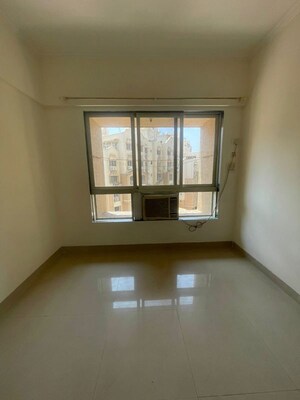 Room in 2.5 BHK Apartment at Nahar Amrit Shakti, Chandivali – for Sale