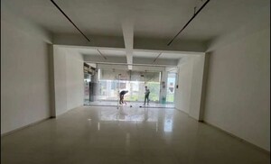 Room in  Showroom at Bariatu – for Rent