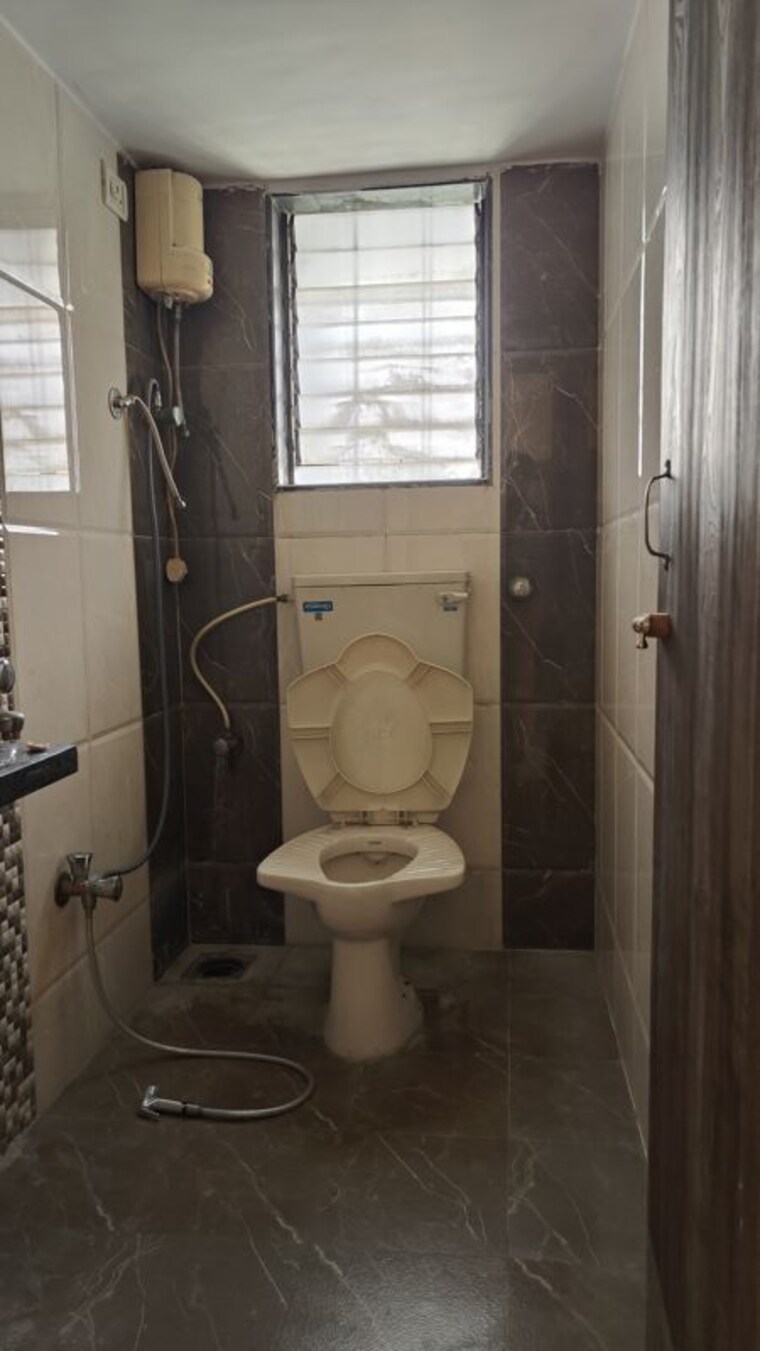 Bathroom, suyog-nagar-chs 2 Bedroom 715 Sq.Ft. Apartment In Vasai West Palghar 10646739