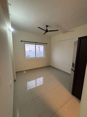Room in 2 BHK Apartment at TVS Emerald Jardin, Singasandra – for Rent