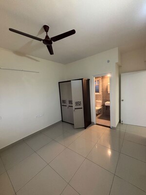 Room in 2 BHK Apartment at TVS Emerald Jardin, Singasandra – for Rent