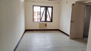 Room in 1 BHK Apartment at Apeksha CHS, Andheri West – for Sale